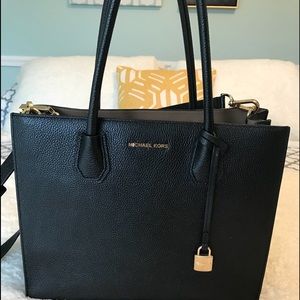 Michael Kors women’s Black Mercer tote